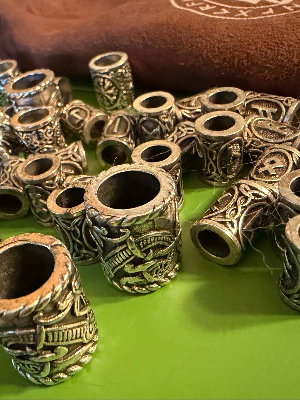 Viking Vintage Qty 32 Rune Futhark Stainless Steel Beard Beads & Bags 3 Sizes - Picture 3 of 9